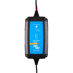 Akkuladegerät Victron Blue Smart IP65 12/25 + DC-Anschluss